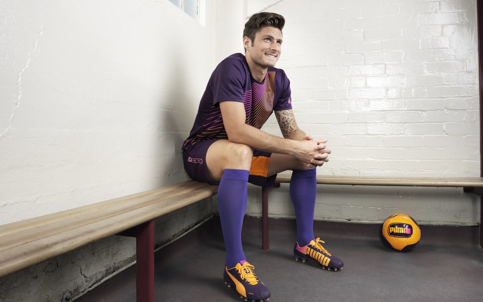 拉沃尔杯的颠覆之夜，阿尔卡拉斯领衔的团队风暴，为何让温网传统黯然失色？